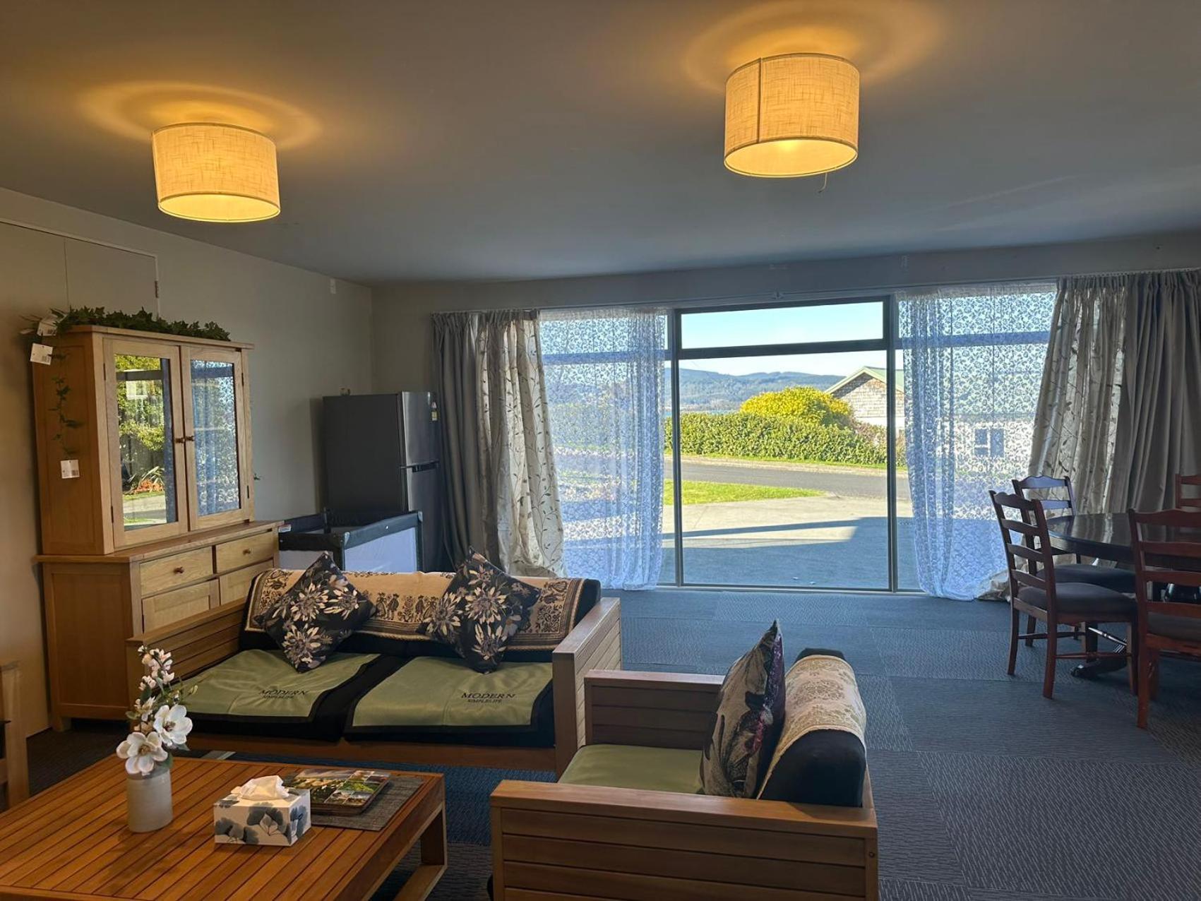 Mia'S Home With Lake View Rotorua Bagian luar foto